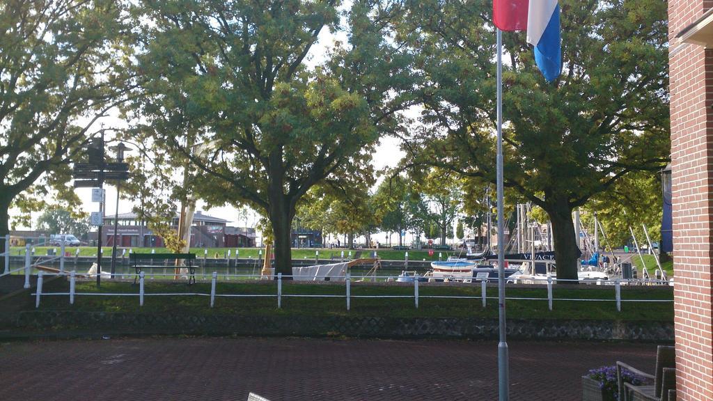 Herberg De Compagnie Enkhuizen Esterno foto